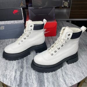 Timberland Boots - women’s 6.5